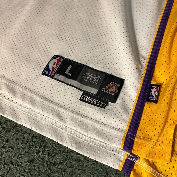 Reebok 2005-2006 Kobe Bryant #8 White Home Basketball Jersey Men’s Large - Picture 4 of 7